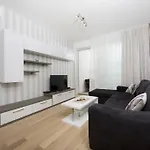 Ema Apartment